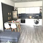 Pegasus Amazing Flat, 1,5min Walk To The