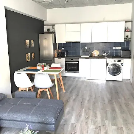 Pegasus Amazing Flat, 1,5min Walk To The